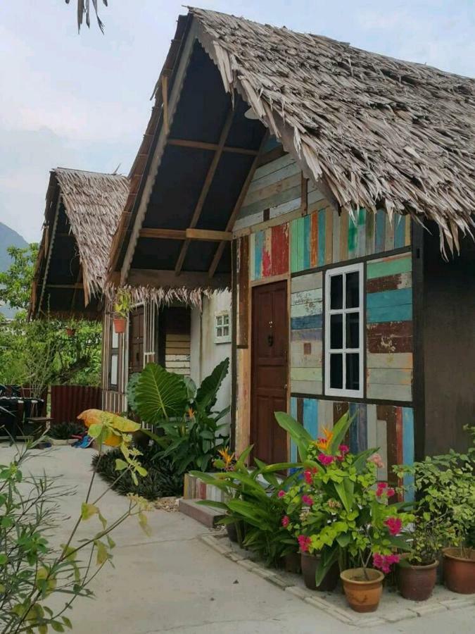 Mykampung Chalet Hotel Ipoh Esterno foto