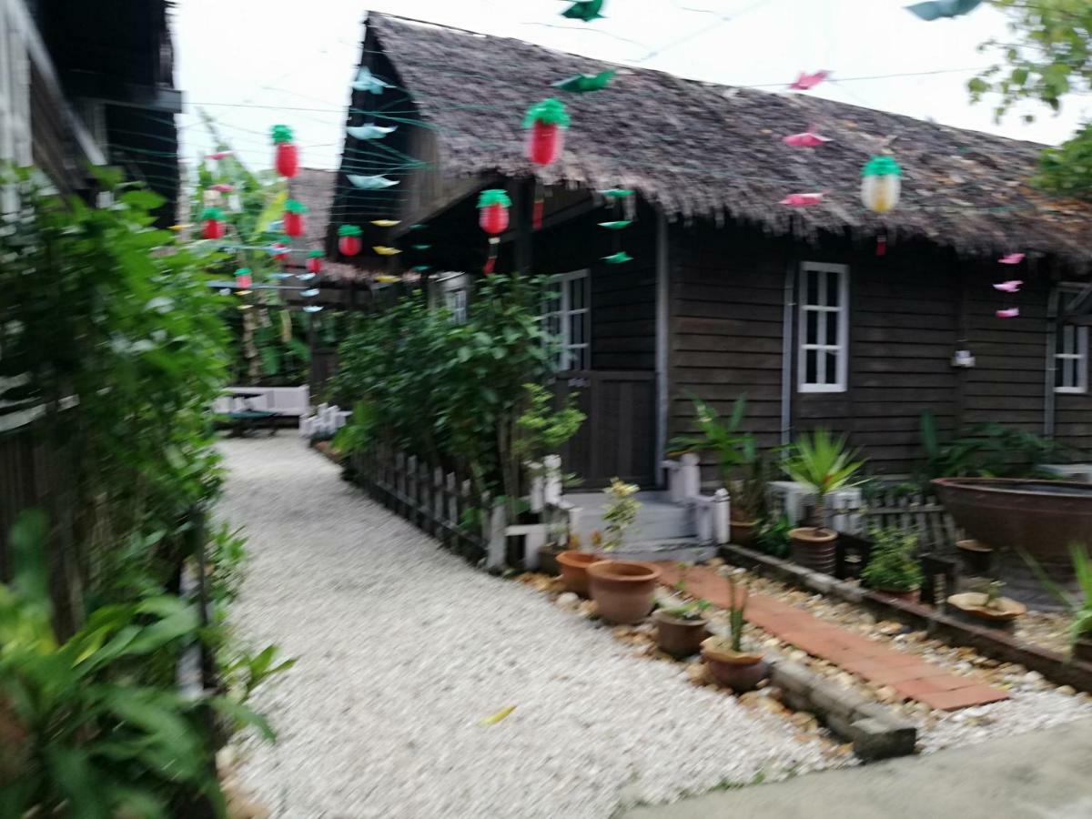 Mykampung Chalet Hotel Ipoh Esterno foto