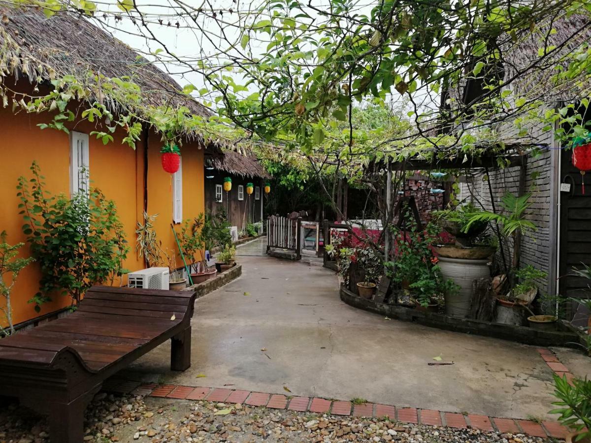 Mykampung Chalet Hotel Ipoh Esterno foto